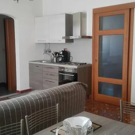 La Casa Di Ester Apartment *